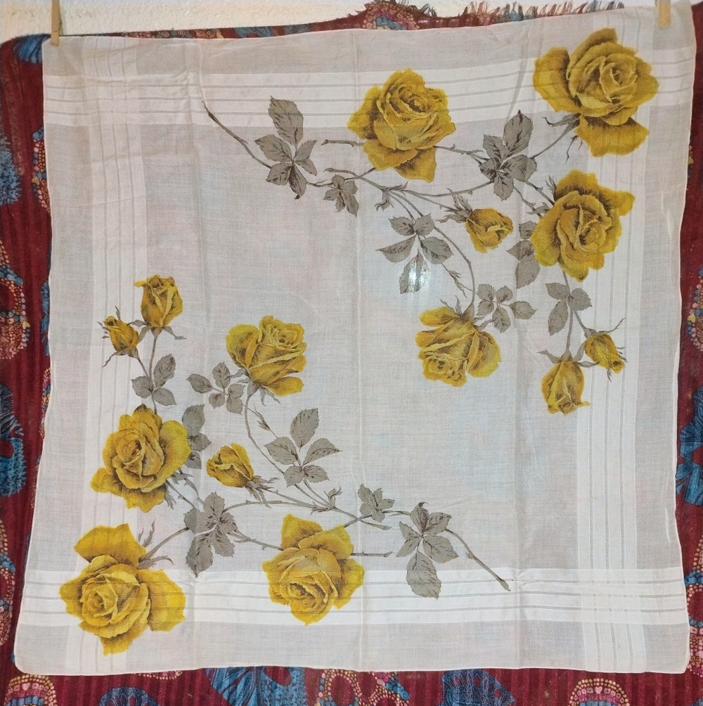 2 Beautiful LG Vintage Yellow Rose Print Handkerchiefs